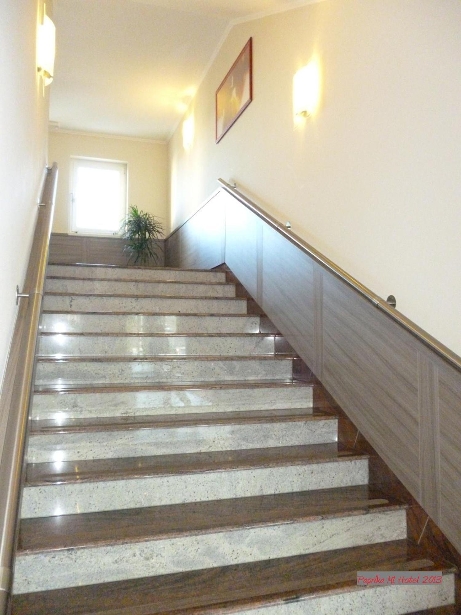 Paprika M1 Hotel Hegyeshalom Εξωτερικό φωτογραφία