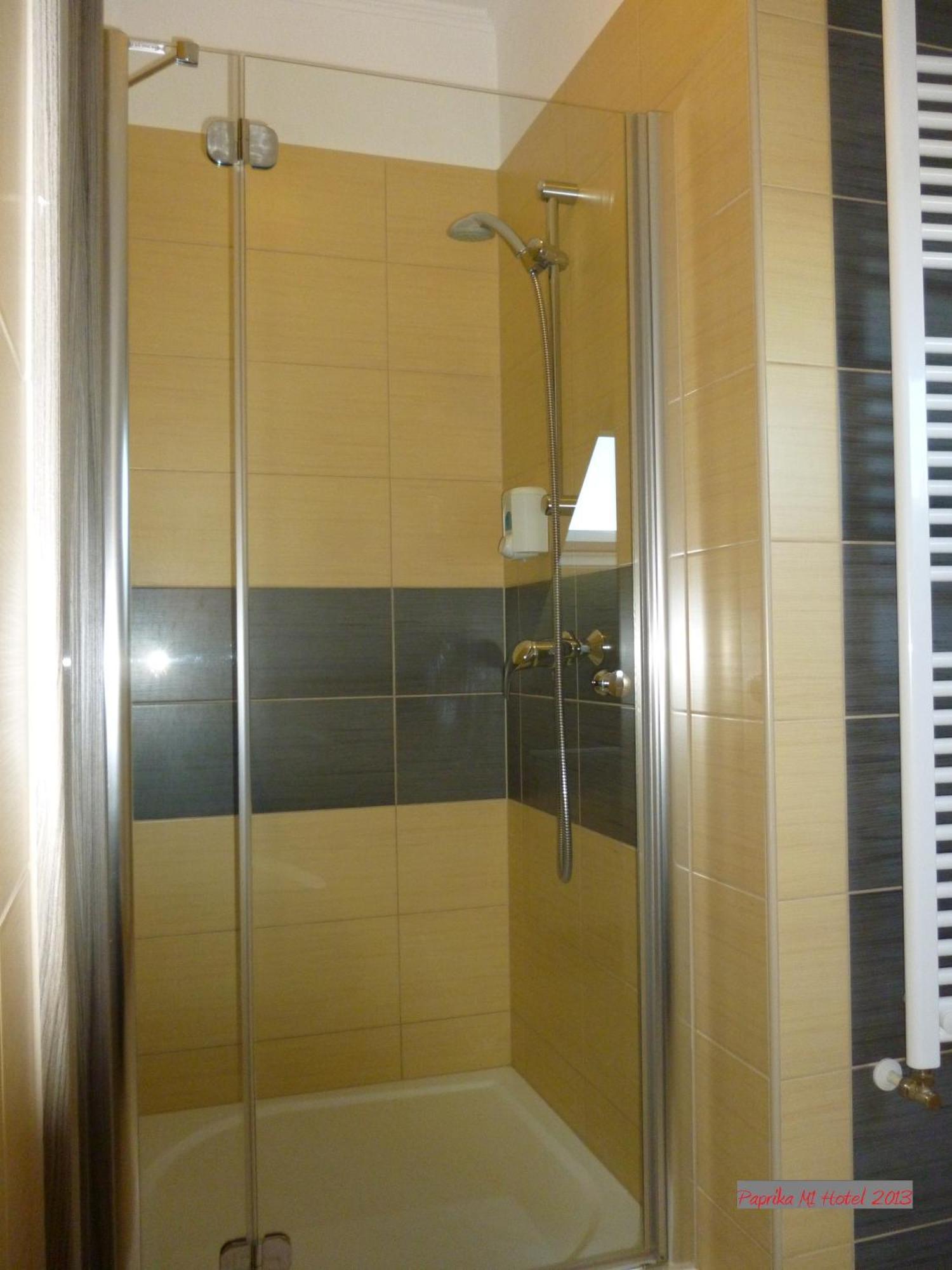 Paprika M1 Hotel Hegyeshalom Εξωτερικό φωτογραφία