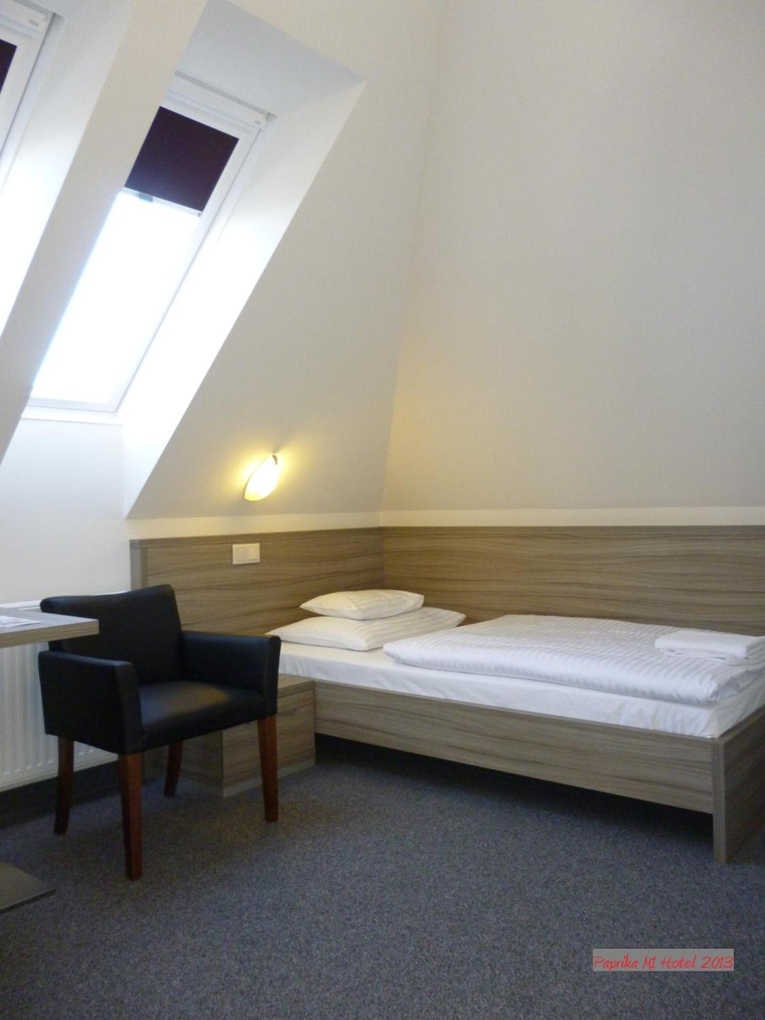 Paprika M1 Hotel Hegyeshalom Εξωτερικό φωτογραφία