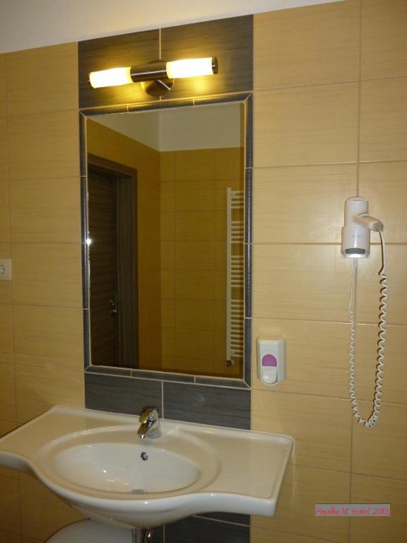 Paprika M1 Hotel Hegyeshalom Δωμάτιο φωτογραφία